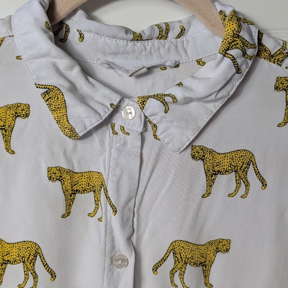 Jane & Delancey Cheetah Animal Print White Yellow Button Down Shirt Large - Picture 9 of 9